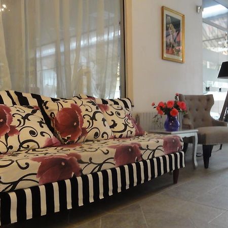 Hôtel des Pays Bas Lourdes Extérieur photo