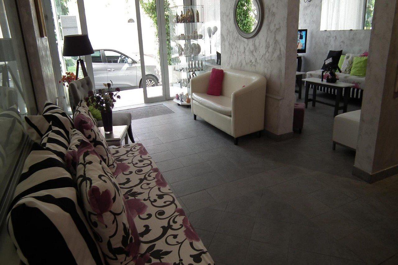 Hôtel des Pays Bas Lourdes Extérieur photo