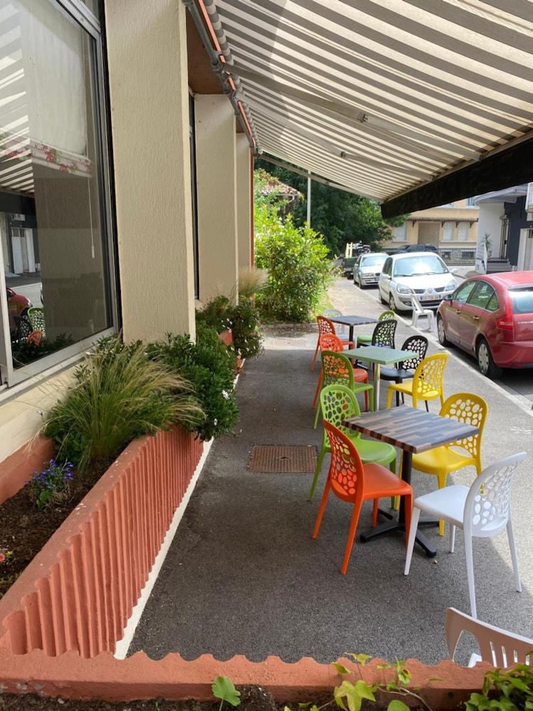 Hôtel des Pays Bas Lourdes Extérieur photo