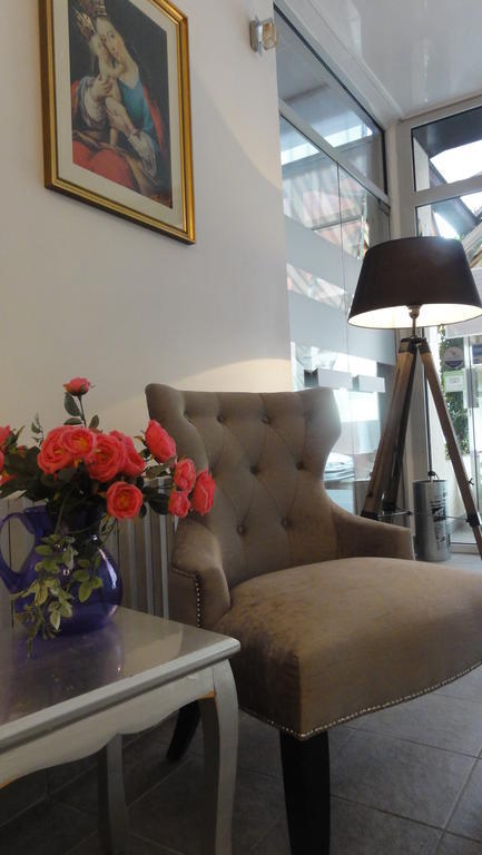 Hôtel des Pays Bas Lourdes Extérieur photo
