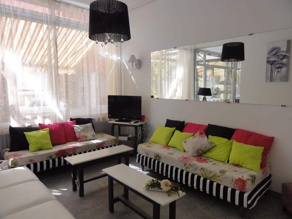 Hôtel des Pays Bas Lourdes Extérieur photo